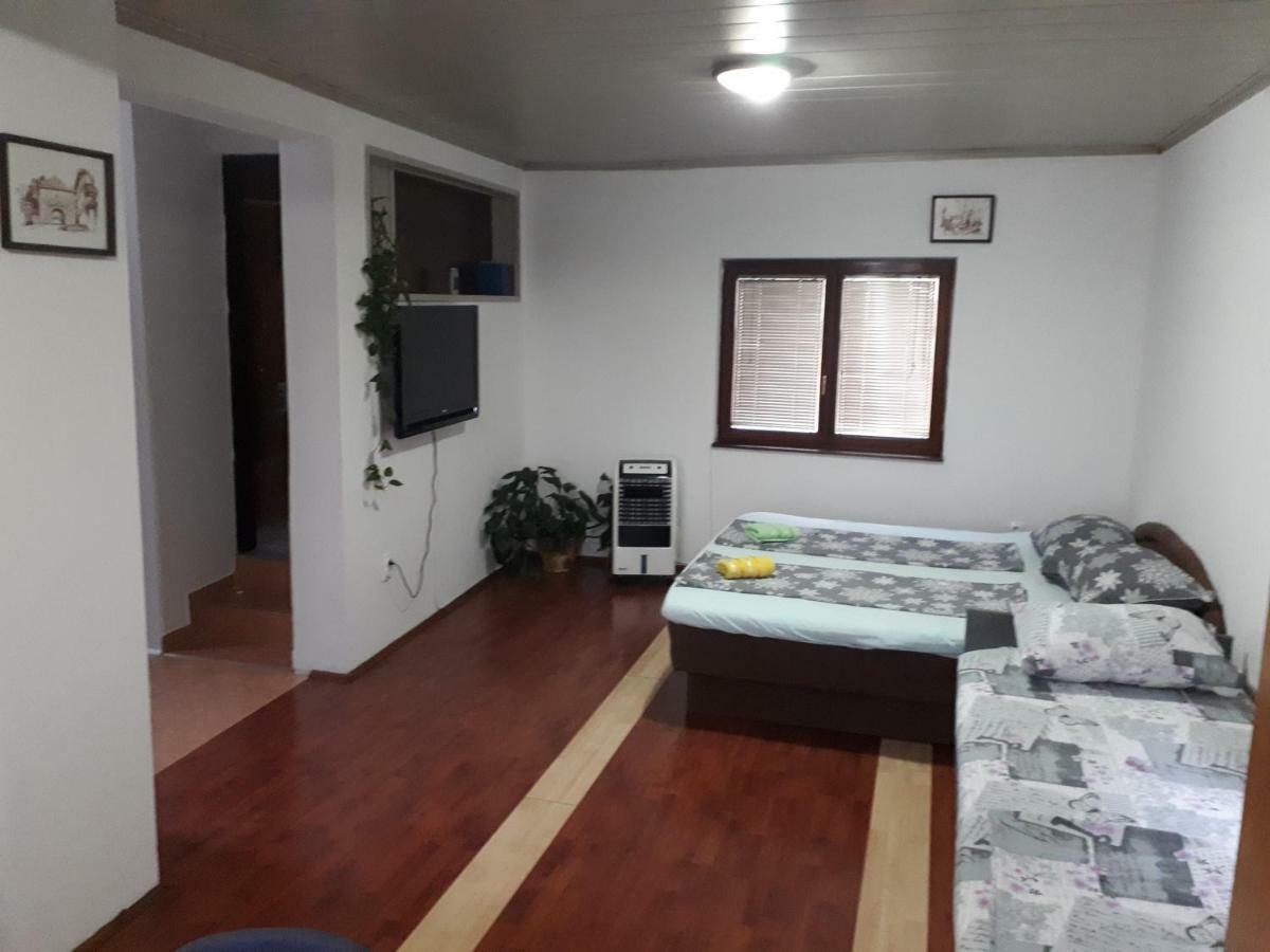 Centar Apartment Sarajevo Bagian luar foto